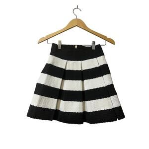 NWT Honey Punch Medium Black & White Skirt